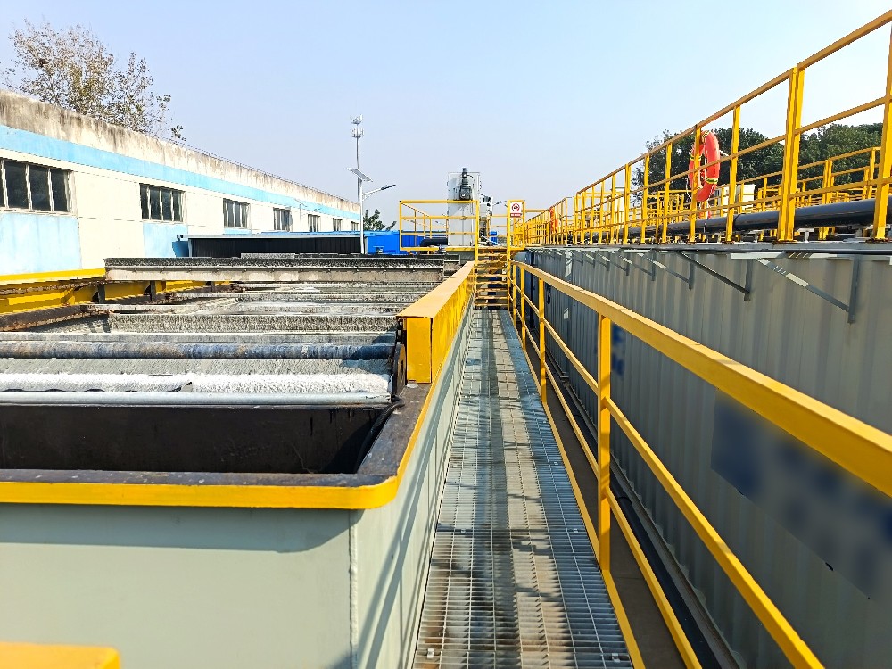 不銹鋼清洗廢水中和反應(yīng)設(shè)備：選型標(biāo)準(zhǔn)與運(yùn)行規(guī)范